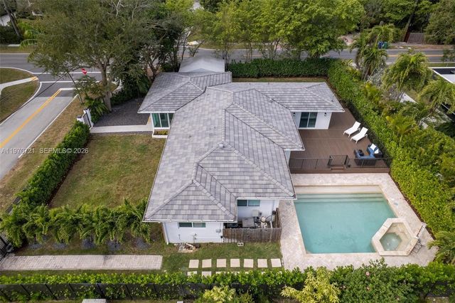 1001 NE 86th St, Miami, FL 33138