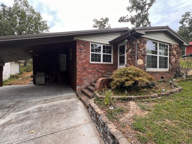 21865 Lake Road M-12, Cassville, MO 65625