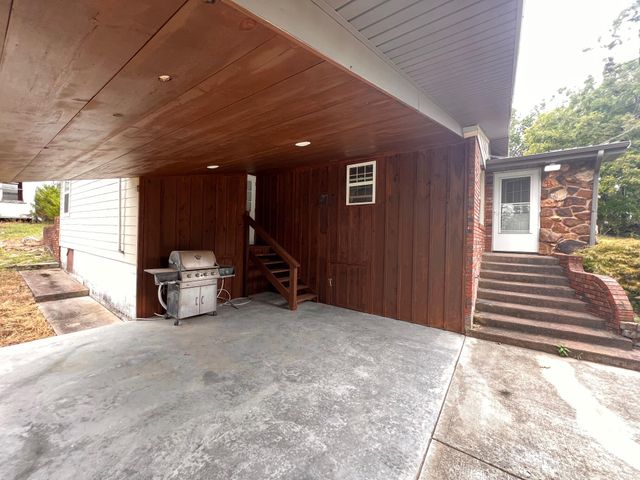 21865 Lake Road M-12, Cassville, MO 65625