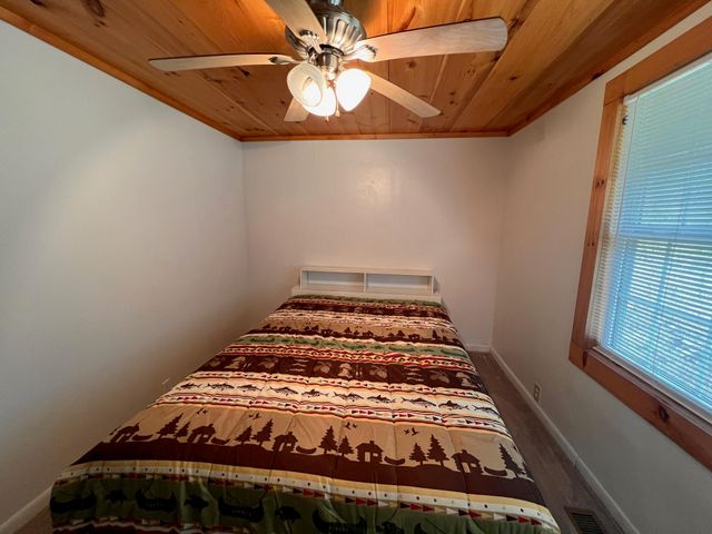 21865 Lake Road M-12, Cassville, MO 65625