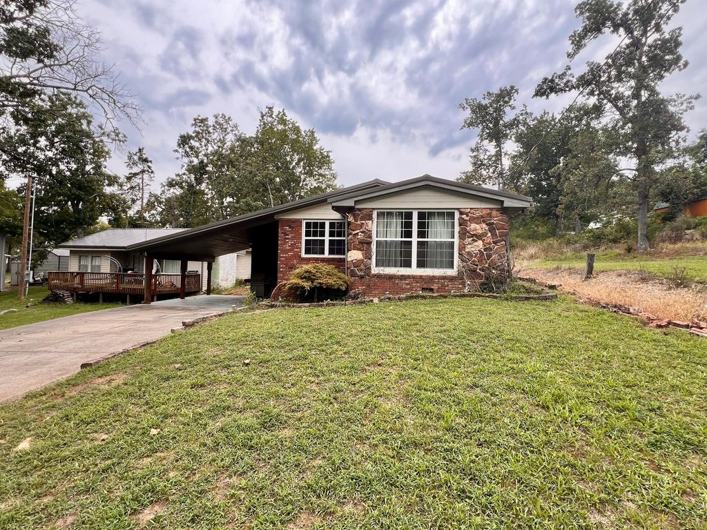 21865 Lake Road M-12, Cassville, MO 65625