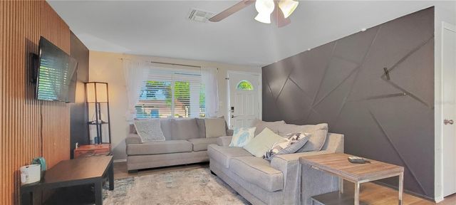 3814 HOLIDAY LAKE DRIVE, Holiday, FL 34691