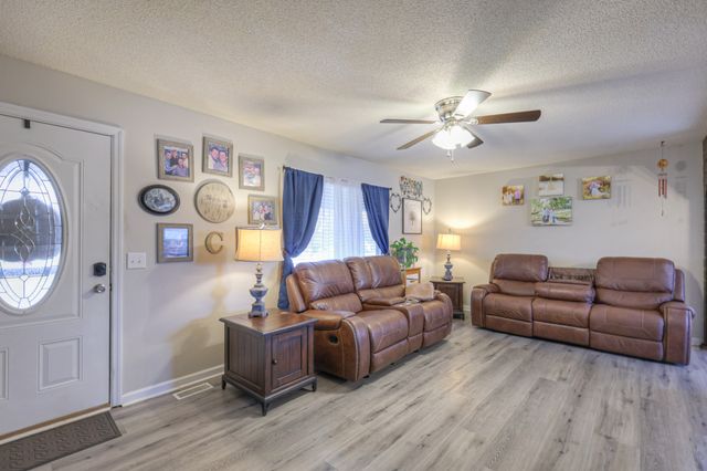 636 Warner Bridge Rd, Shelbyville, TN 37160