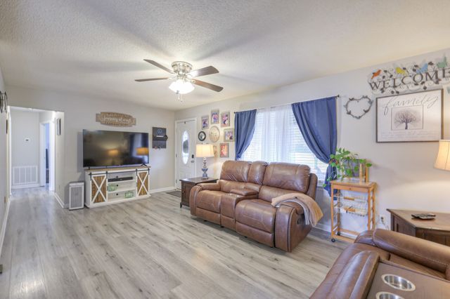 636 Warner Bridge Rd, Shelbyville, TN 37160