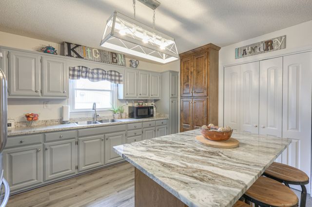 636 Warner Bridge Rd, Shelbyville, TN 37160