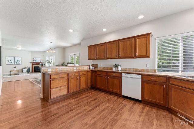1251 E Palermo St, Meridian, ID 83642