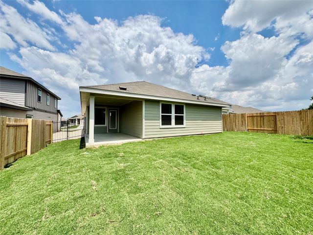 5009 Hazelnut LN, Del Valle, TX 78617