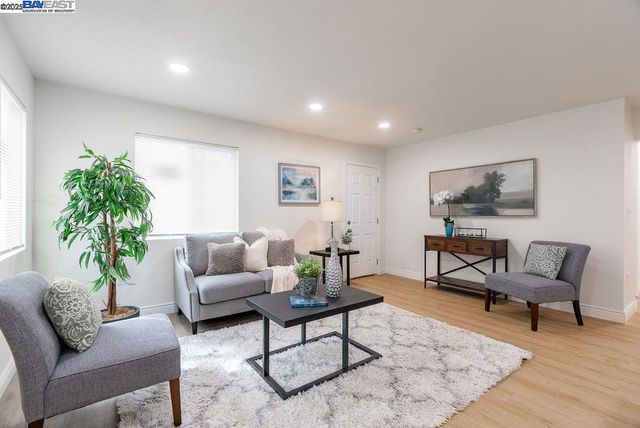 4733 E Washington St, Stockton, CA 95215