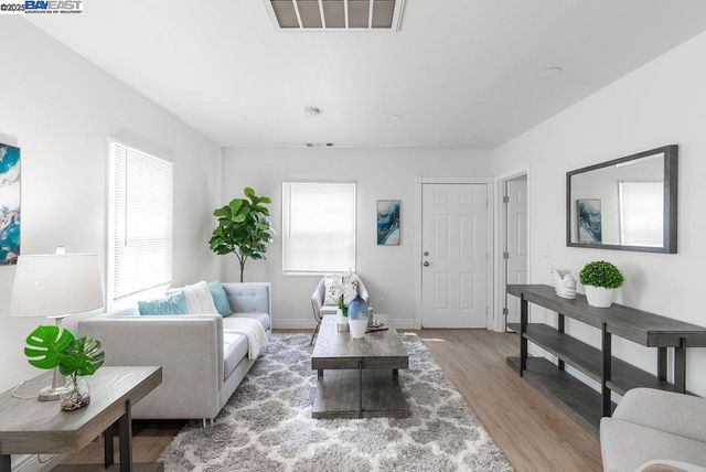 4733 E Washington St, Stockton, CA 95215