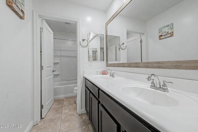 255 N 69TH Place, Mesa, AZ 85207