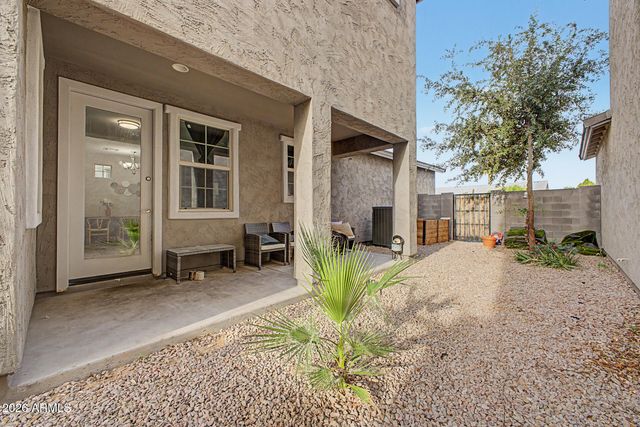 255 N 69TH Place, Mesa, AZ 85207