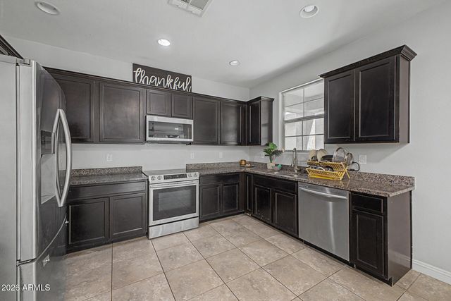 255 N 69TH Place, Mesa, AZ 85207