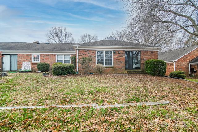 2521 Quail Lake Drive, Charlotte, NC 28210