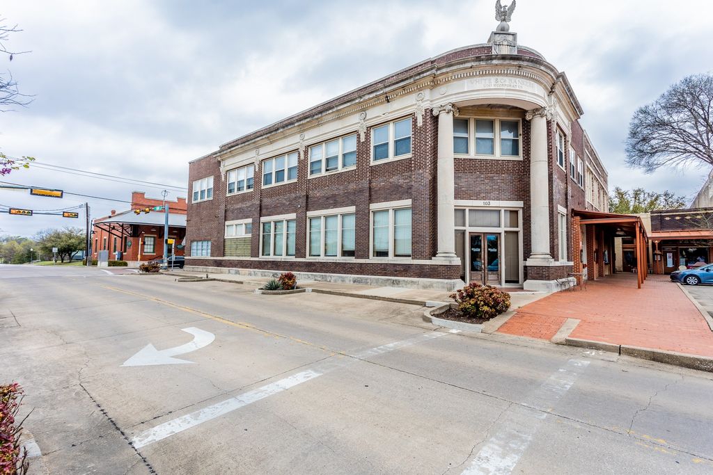 103 Historic Town Square 206, Lancaster, TX 75146