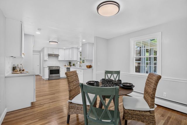 299 Concord Rd, Bedford, MA 01730