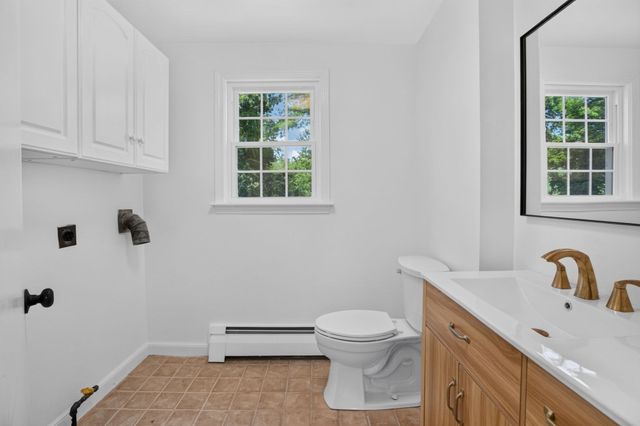 299 Concord Rd, Bedford, MA 01730
