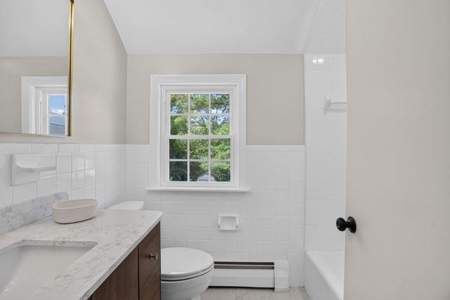 299 Concord Rd, Bedford, MA 01730
