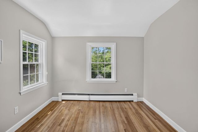299 Concord Rd, Bedford, MA 01730