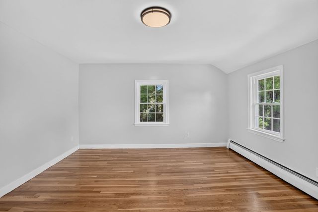 299 Concord Rd, Bedford, MA 01730