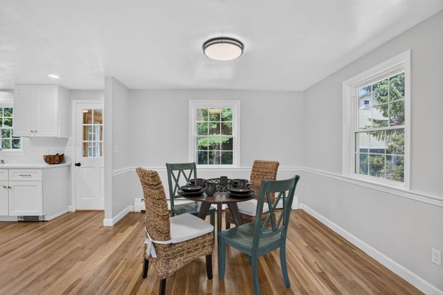299 Concord Rd, Bedford, MA 01730