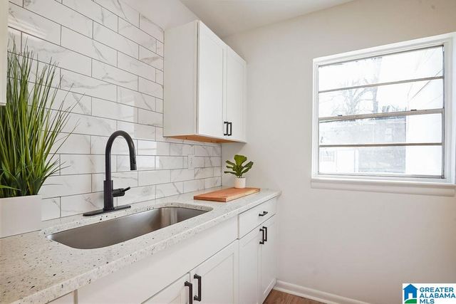 905 BURWELL STREET, Birmingham, AL 35221