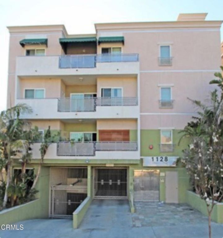 1128 S Serrano Avenue 202, Los Angeles, CA 90006