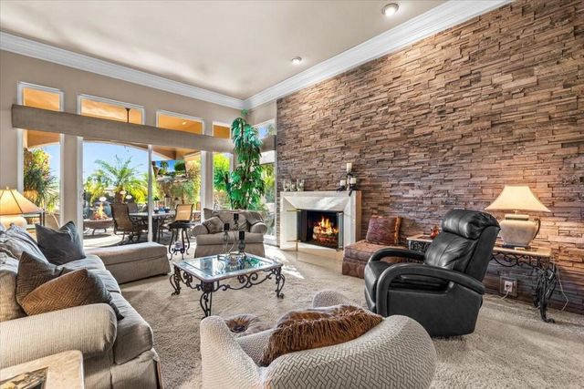 48130 Paso Tiempo Lane, La Quinta, CA 92253