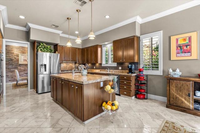 48130 Paso Tiempo Lane, La Quinta, CA 92253