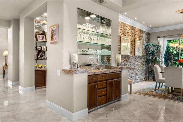 48130 Paso Tiempo Lane, La Quinta, CA 92253