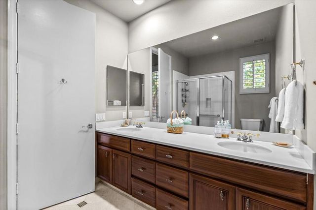 48130 Paso Tiempo Lane, La Quinta, CA 92253