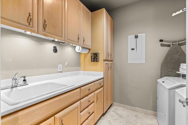 48130 Paso Tiempo Lane, La Quinta, CA 92253