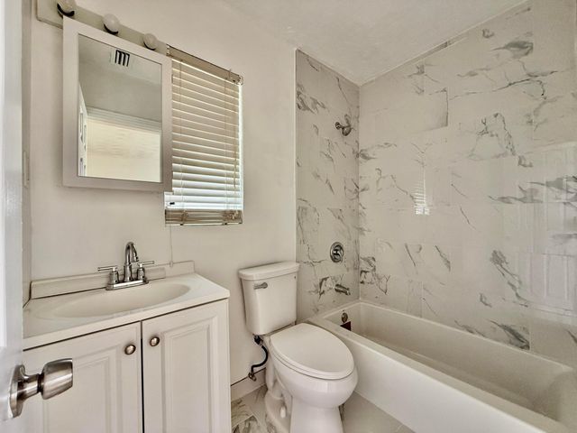 355 NW 8th Avenue, Delray Beach, FL 33444