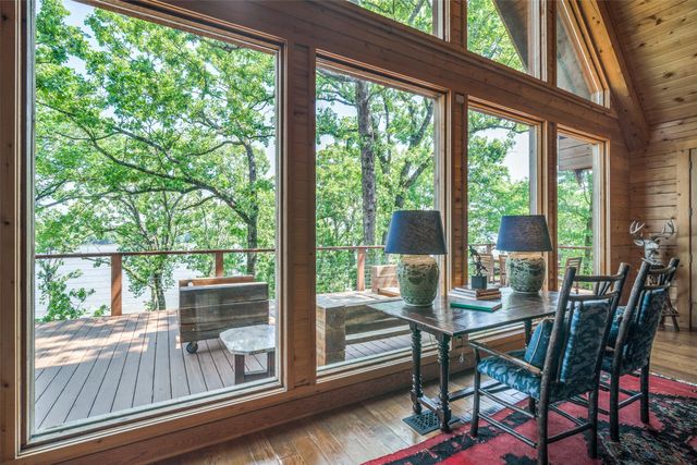 206 Dogwood Point, Winnsboro, TX 75494