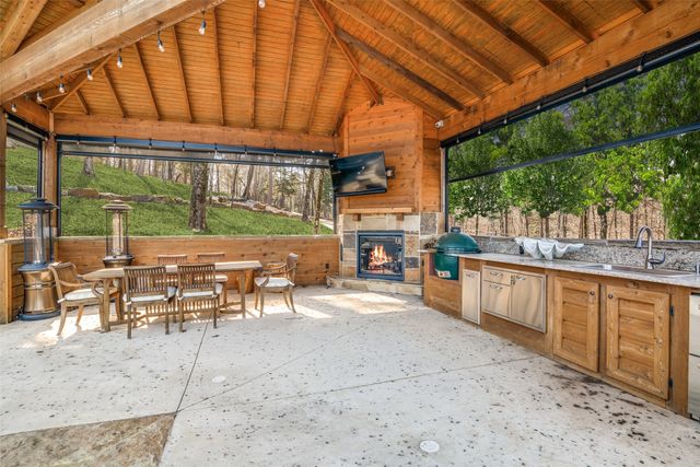 206 Dogwood Point, Winnsboro, TX 75494