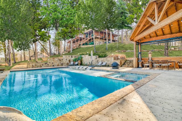 206 Dogwood Point, Winnsboro, TX 75494