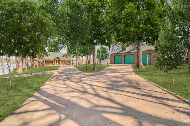 206 Dogwood Point, Winnsboro, TX 75494