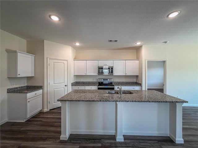 794 Yorkshire Drive, Lavon, TX 75166
