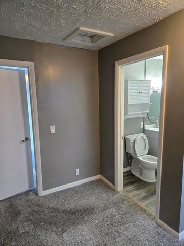 1725 E AVENUE, Council Bluffs, IA 51501