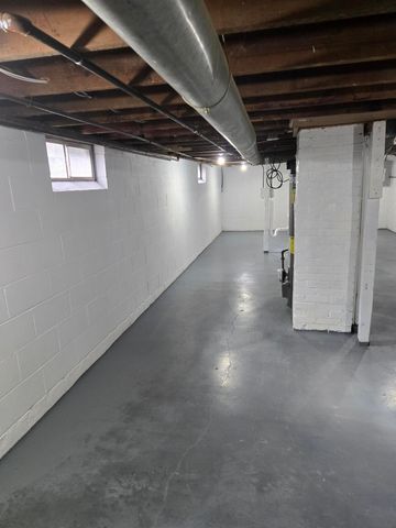 1725 E AVENUE, Council Bluffs, IA 51501