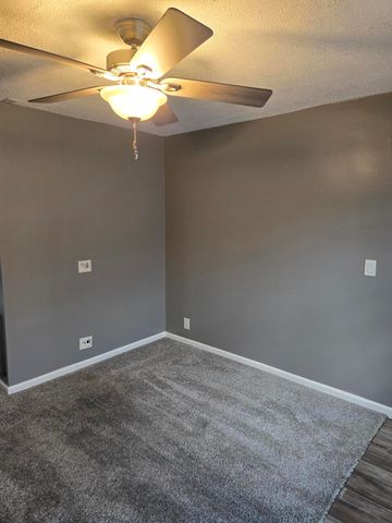1725 E AVENUE, Council Bluffs, IA 51501