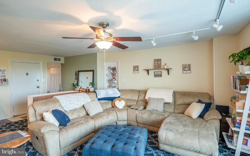 3121 FOREST LN #D-10, Schwenksville, PA 19473