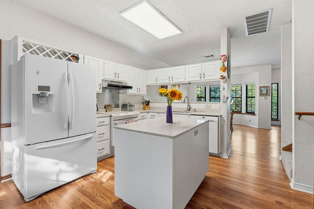 802 El Viejo Camino, Austin, TX 78733