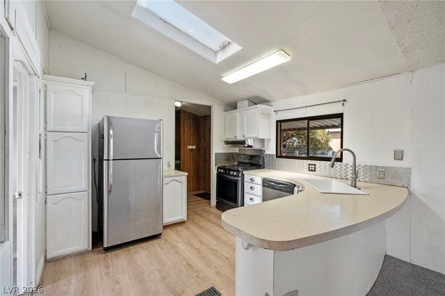 2885 Green Tree Avenue, Las Vegas, NV 89142