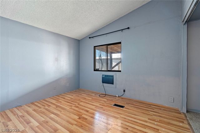 2885 Green Tree Avenue, Las Vegas, NV 89142