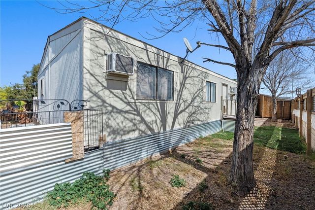 2885 Green Tree Avenue, Las Vegas, NV 89142