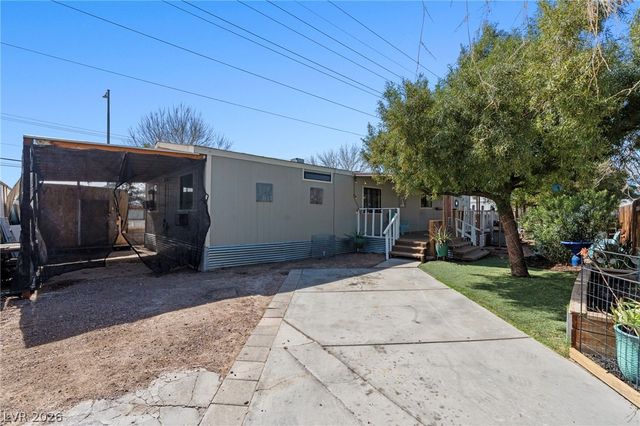 2885 Green Tree Avenue, Las Vegas, NV 89142