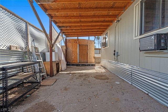 2885 Green Tree Avenue, Las Vegas, NV 89142