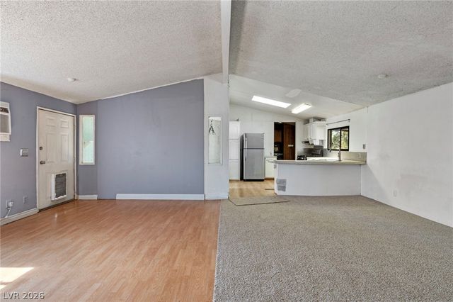 2885 Green Tree Avenue, Las Vegas, NV 89142