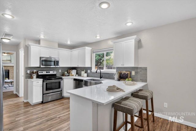 10448 W Merab Ct, Star, ID 83669