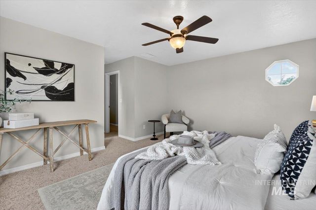 10448 W Merab Ct, Star, ID 83669